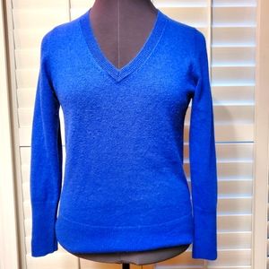 100% cashmere Halogen V neck sweater size M